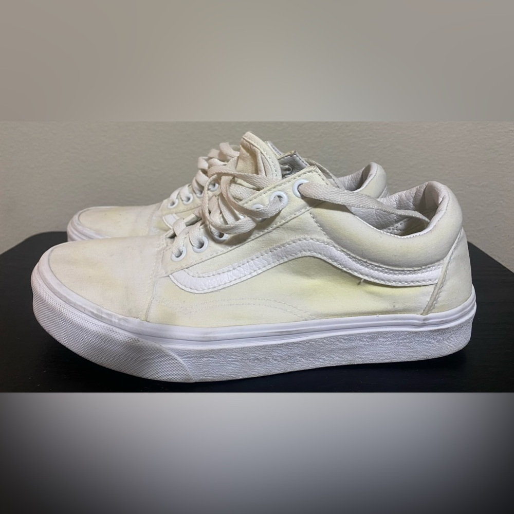🔥Discolored white Vans from oxidation or a chemical reaction- 🥴😭Mens8.5/W10